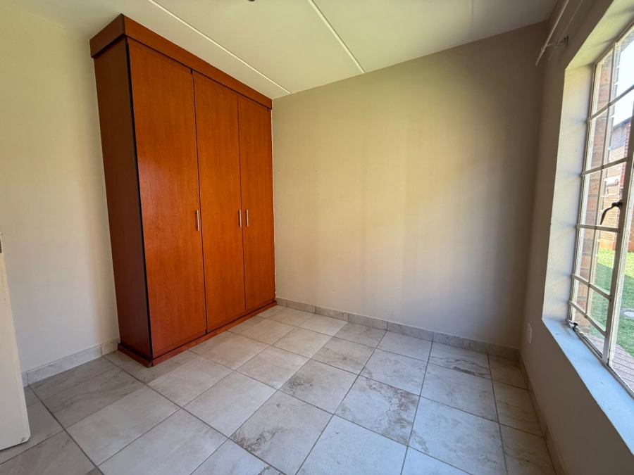 2 Bedroom Property for Sale in Waterval East North West